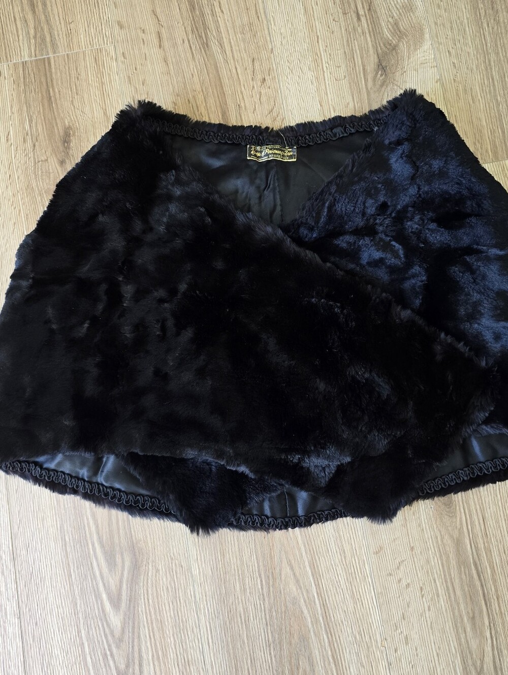 Womens Vintage Faux Fur Shoulder Wrap From Greece